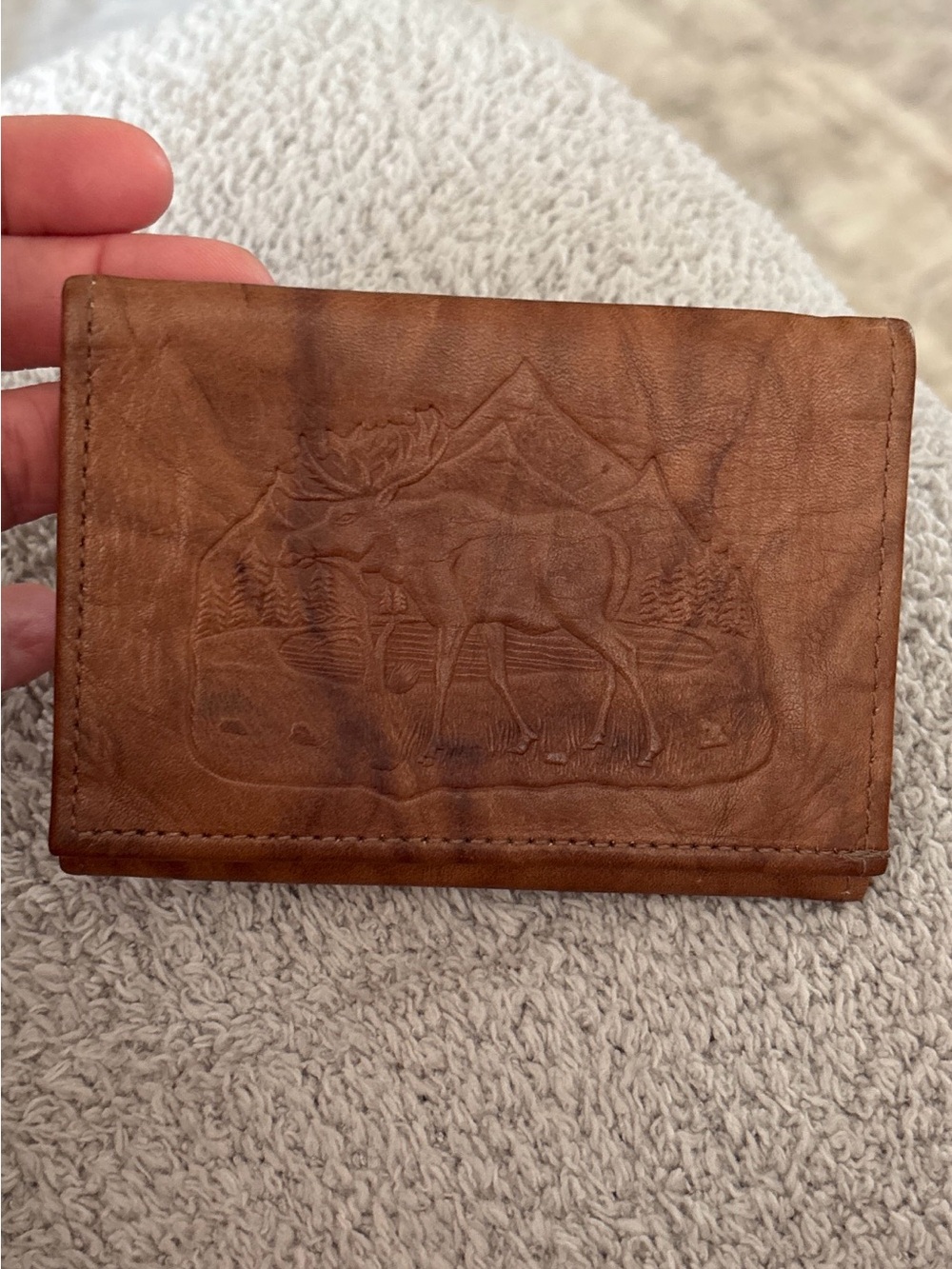 Vintage Men’s Genuine Cowhide Leather Bifold Wallet Brown Moose Mountain Embosse